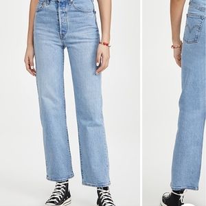 Levis Ribcage Straight